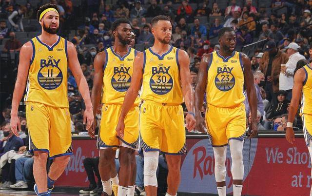 弗莱肯：曼城的阵容确实令人意外；我们配得上这三分