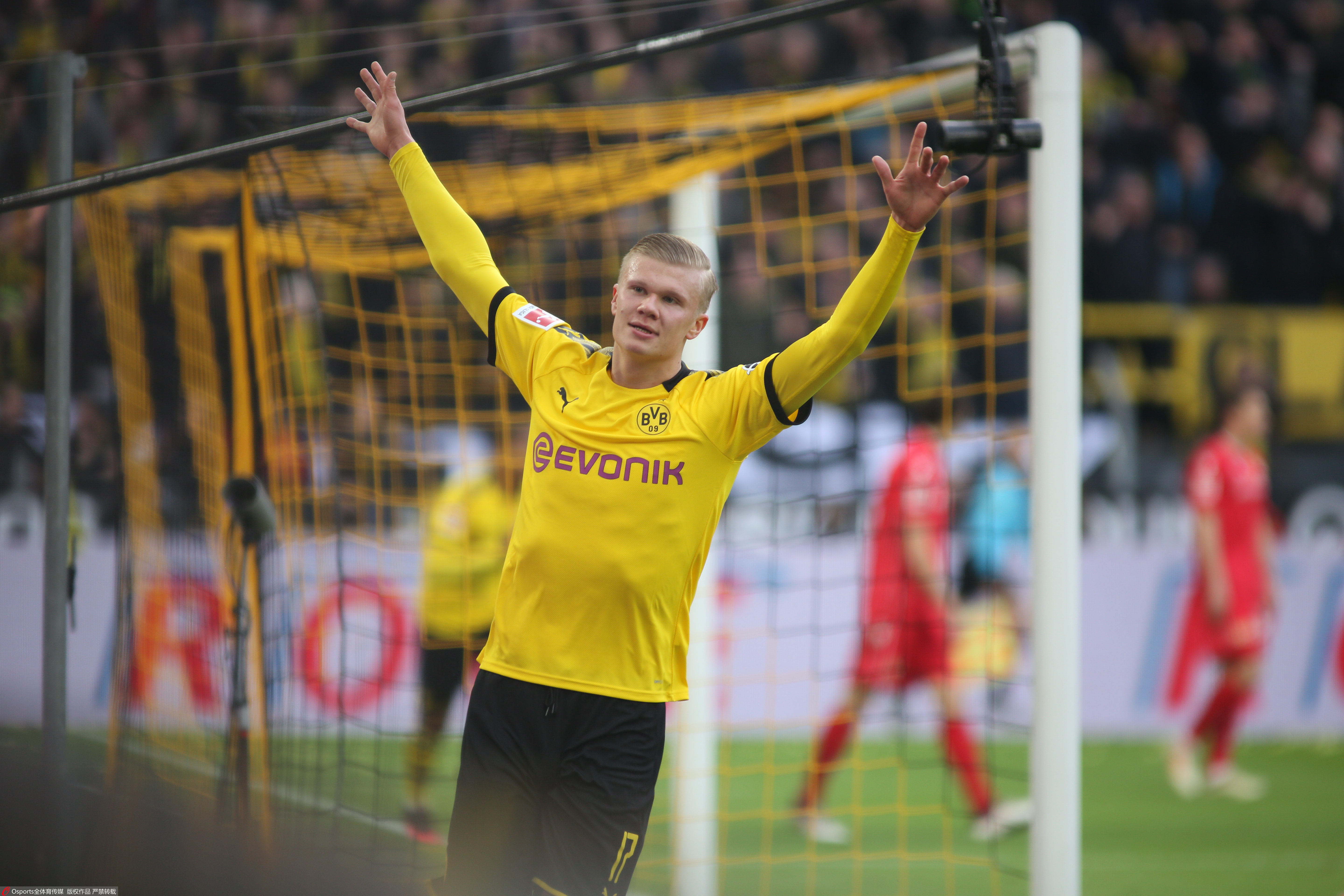 日职乙半场：神代庆人、村上悠绯破门，爱媛1-1熊本