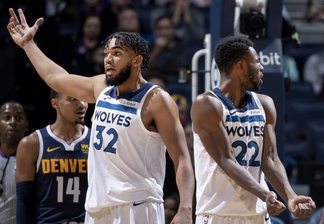 手真硬啊！孙铭徽加长三分&压哨远投两连击