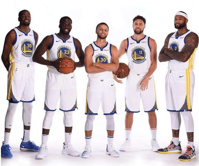 官方：拜仁女足中场齐焦蒂-奥尔默加盟曼联女足，双方签约2年