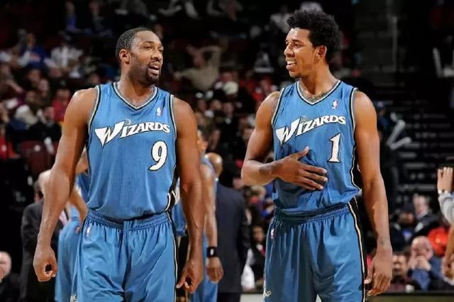 官方：拉齐奥签萨尔茨堡红牛前锋拉特科夫；据悉转会费1300万